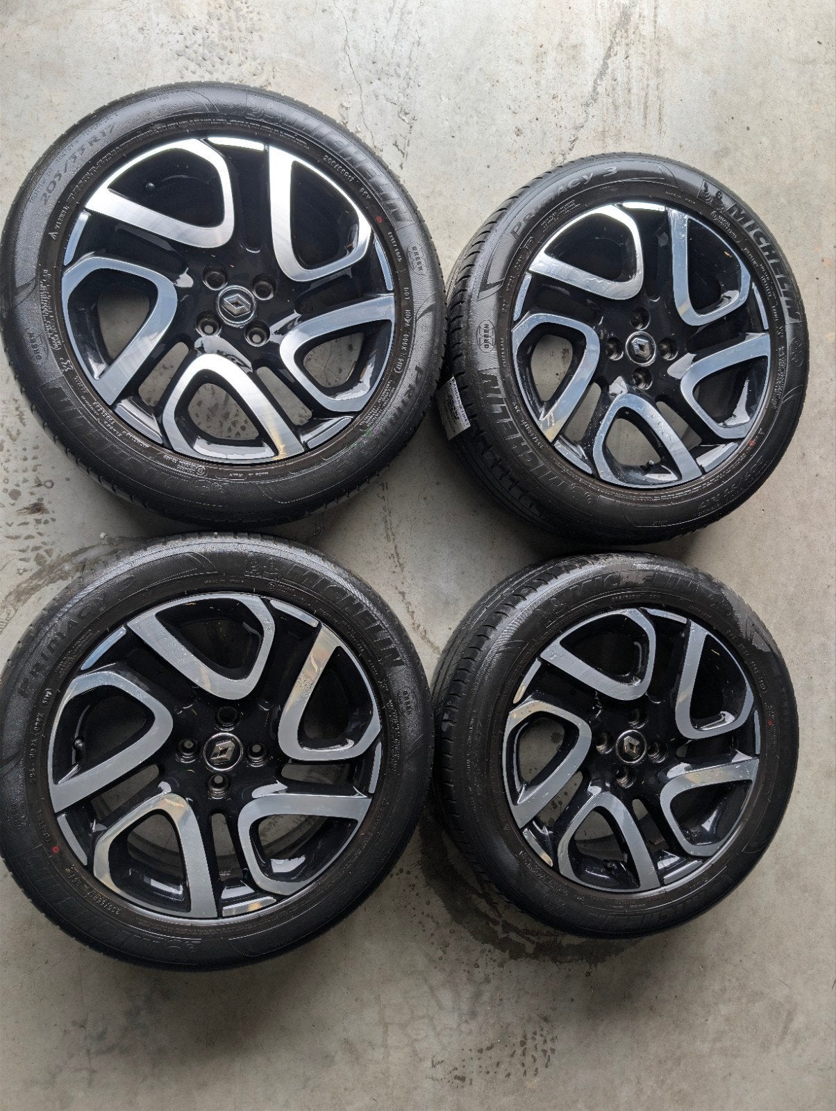 Renault Captur 4x100 velgen met Michelin 205/55R17 banden, Gebruikt, Banden en Velgen, 17 inch, Personenwagen