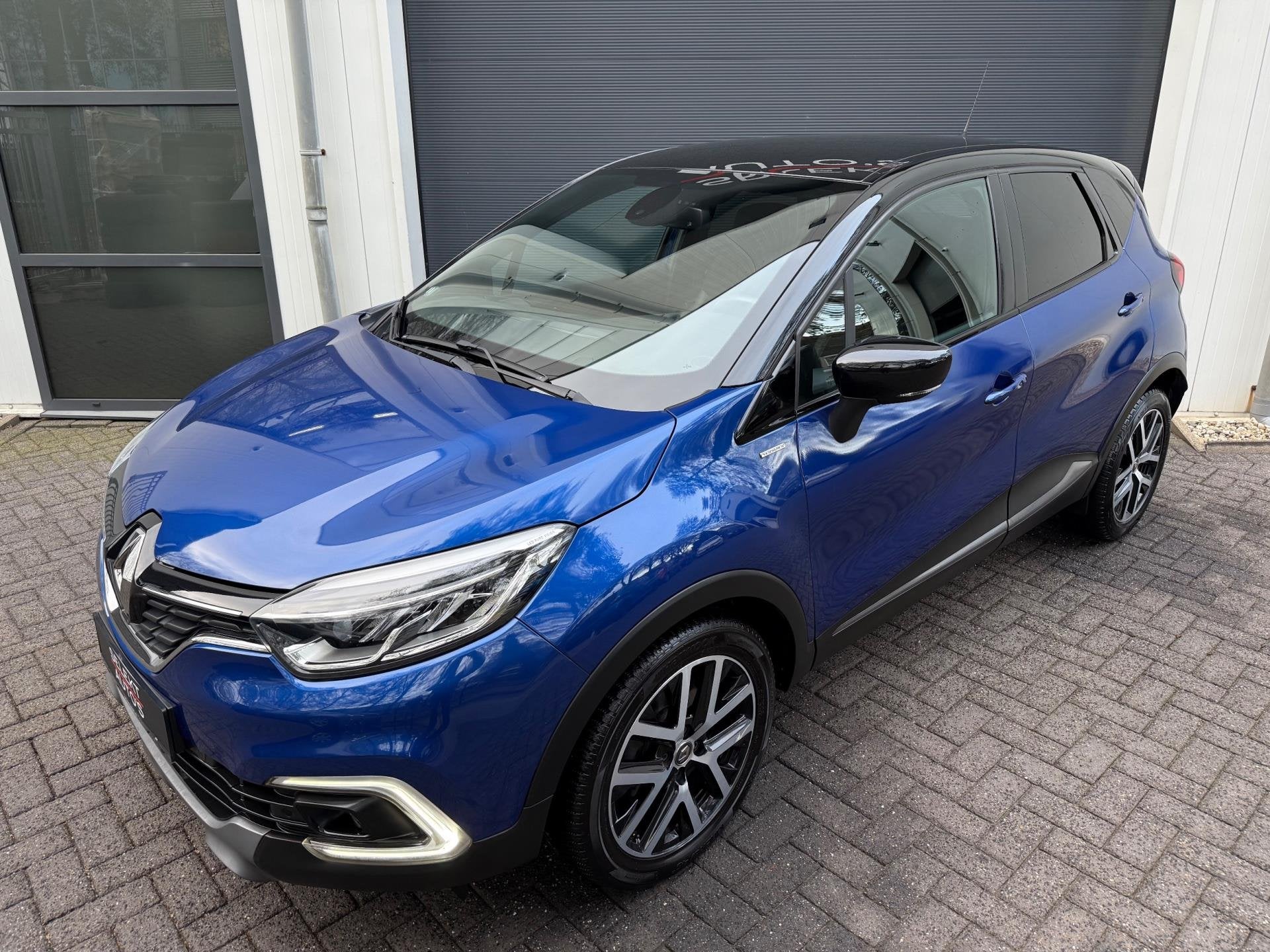 Renault Captur 1.3 TCe Version S Automaat/Cruise/LED/Navigat, Gebruikt, Zwart, 4 cilinders, 150 pk
