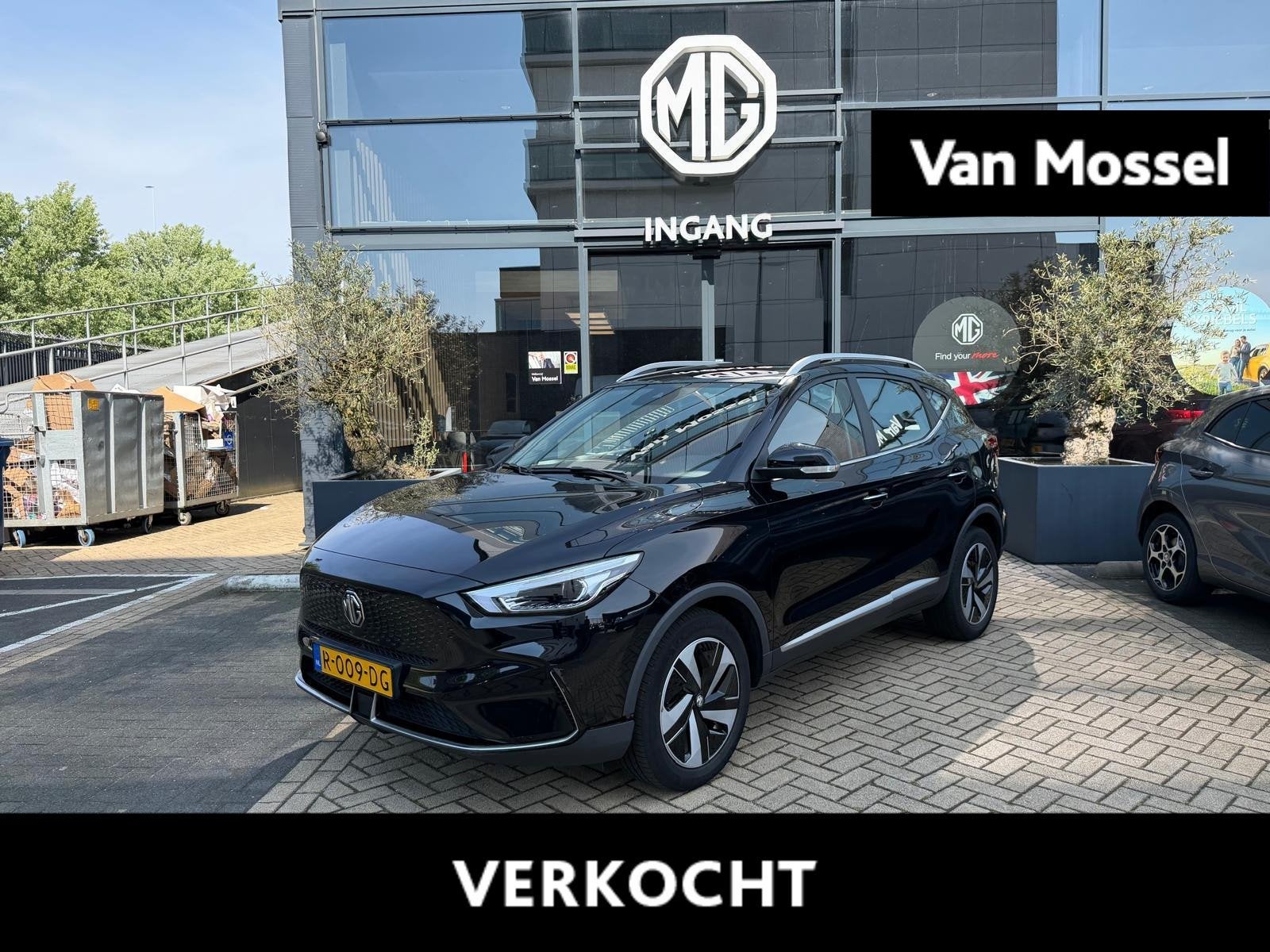 MG ZS EV Standard Range Comfort 50 kWh | CarPlay | Camera |, Auto's, 12 maanden, Stof, ZS, Zwart