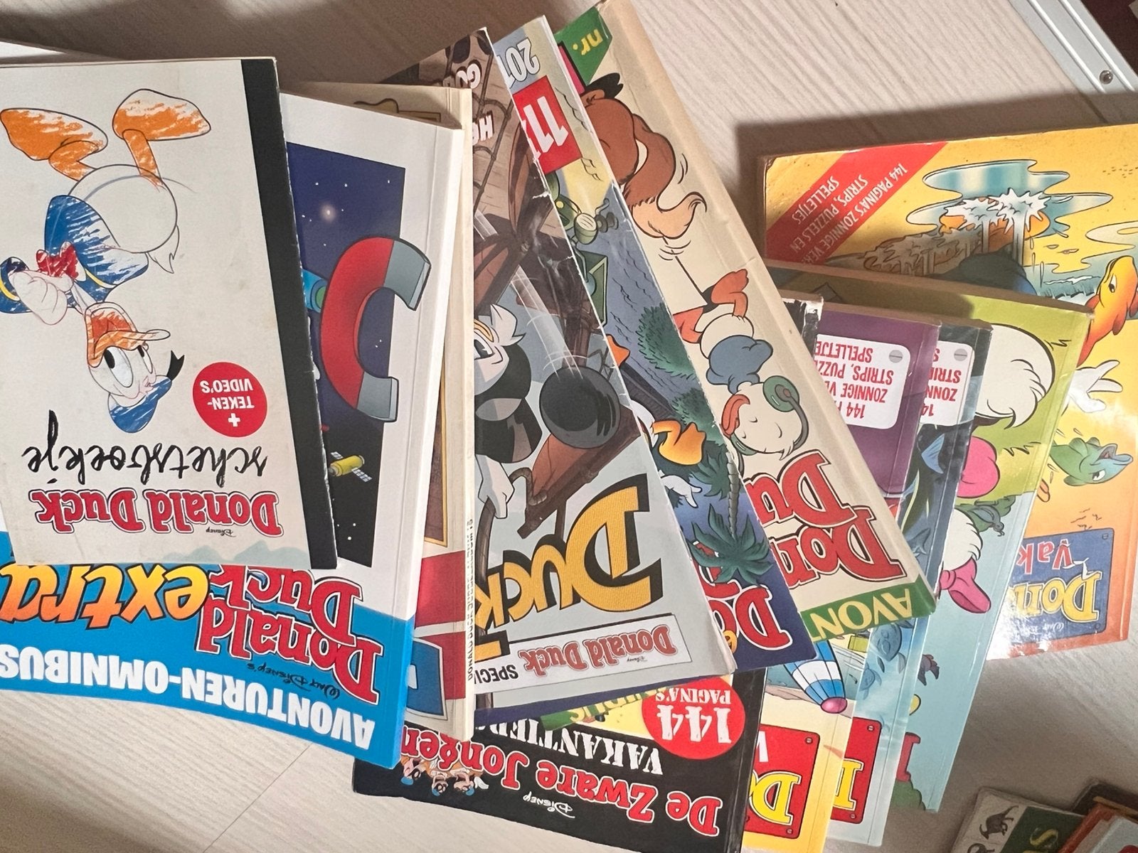 Verschillende donald duck (vakantieboeken), Ophalen, Zo goed als nieuw, Plaatje