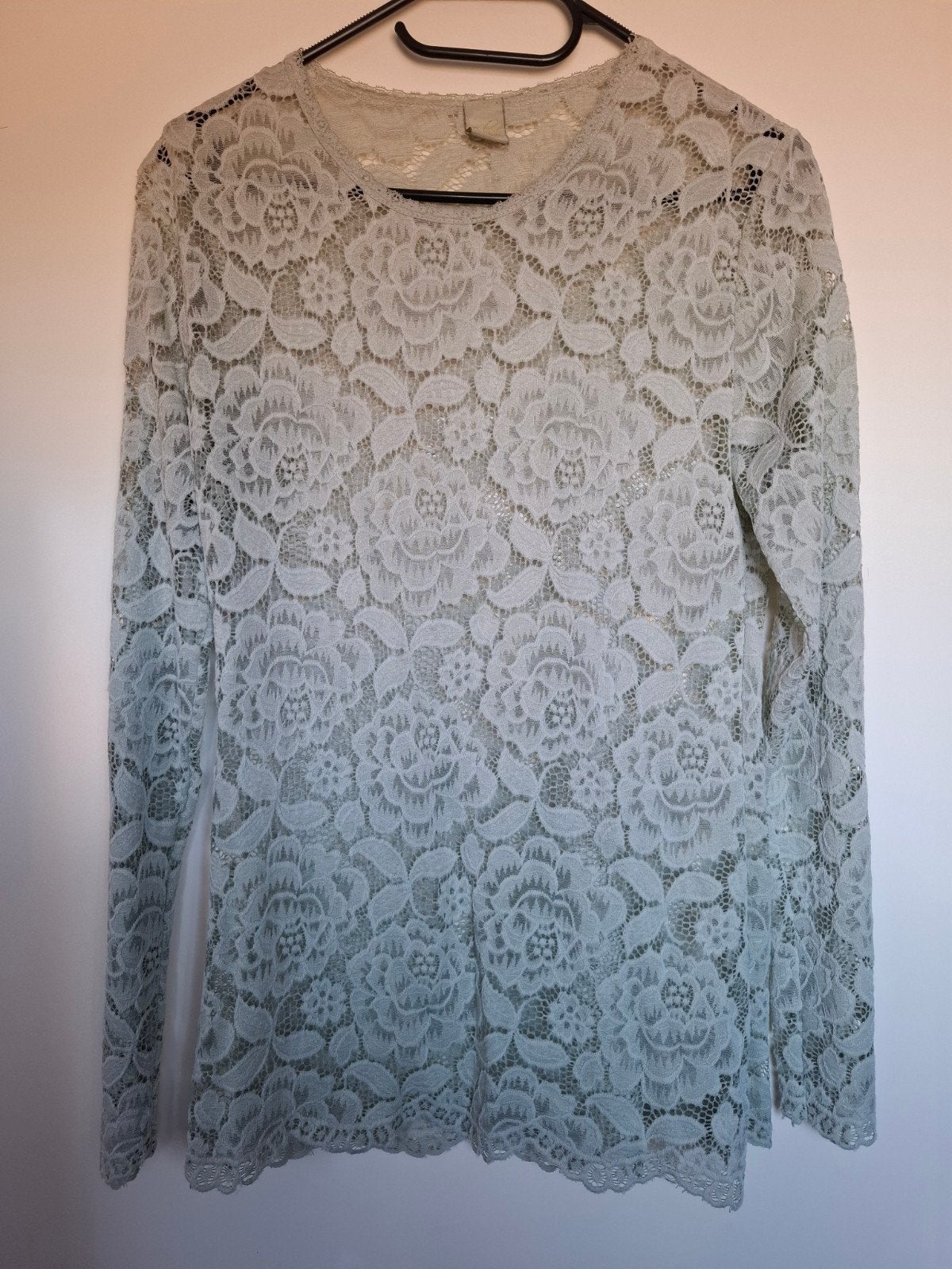 Lichtgroene kanten top met lange mouwen - Maat M, Kleding | Dames, Maat 38/40 (M), Nieuw, Ophalen of Verzenden, Lange mouw