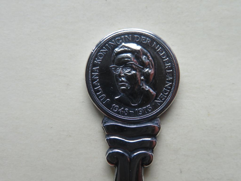 Verzilverd Keltum lepeltje Koningin Juliana 1948-1973, Antiek en Kunst, Antiek | Bestek, Verzenden