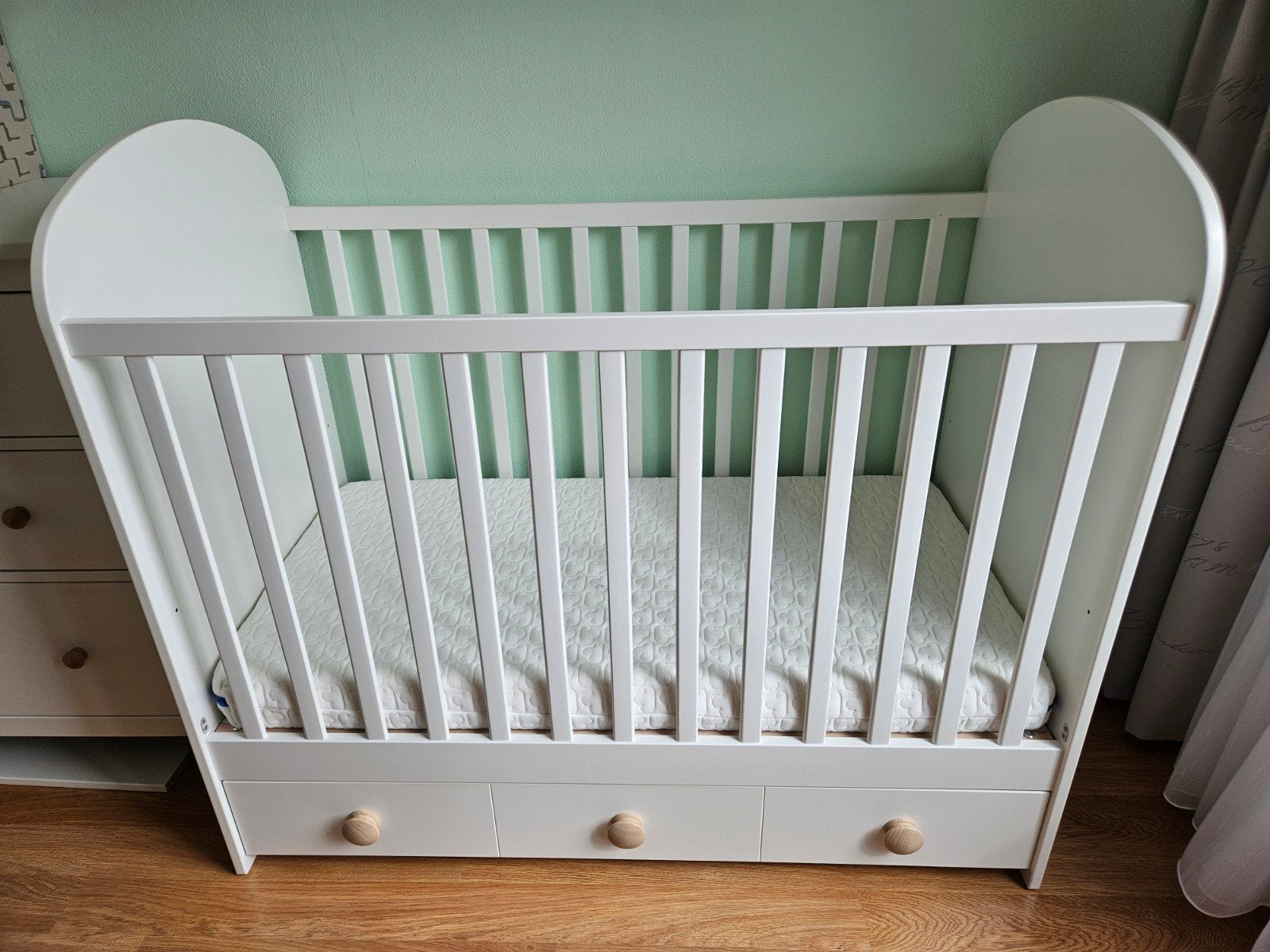 IKEA Gonatt ledikant / babybedje met 1 lade + matras, Kinderen en Baby's, Babywiegjes en Ledikanten, Ophalen, Gebruikt, Ledikant