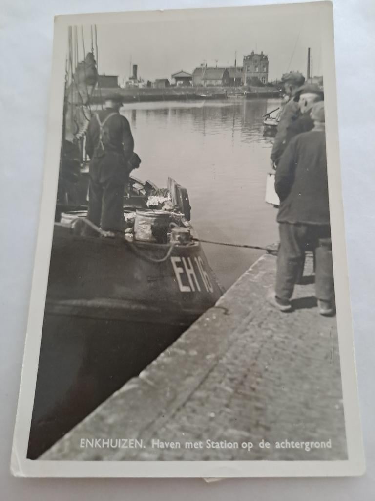 Enkhuizen,  fotokaart,  haven met station, Ophalen of Verzenden, Voor 1920, Noord-Holland