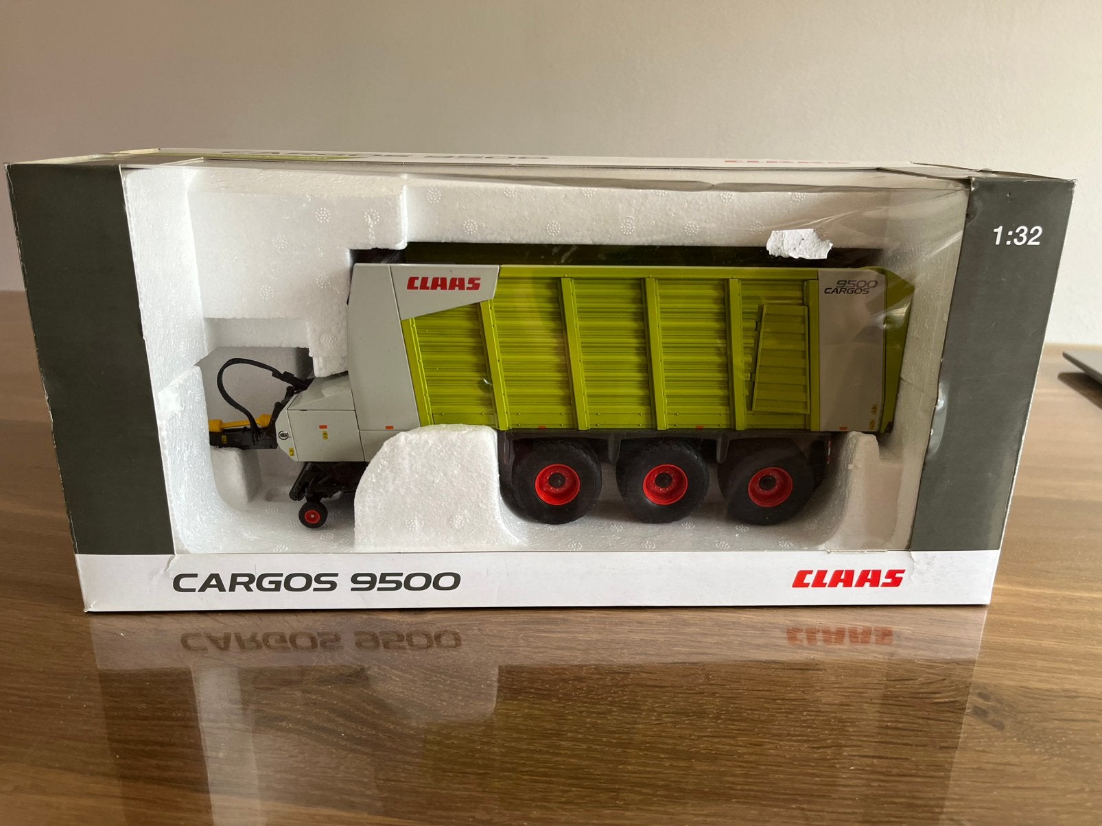 Claas Cargos 9500 opraapwagen Schuco Nieuw, Ophalen of Verzenden, Nieuw, Tractor of Landbouw, Schuco