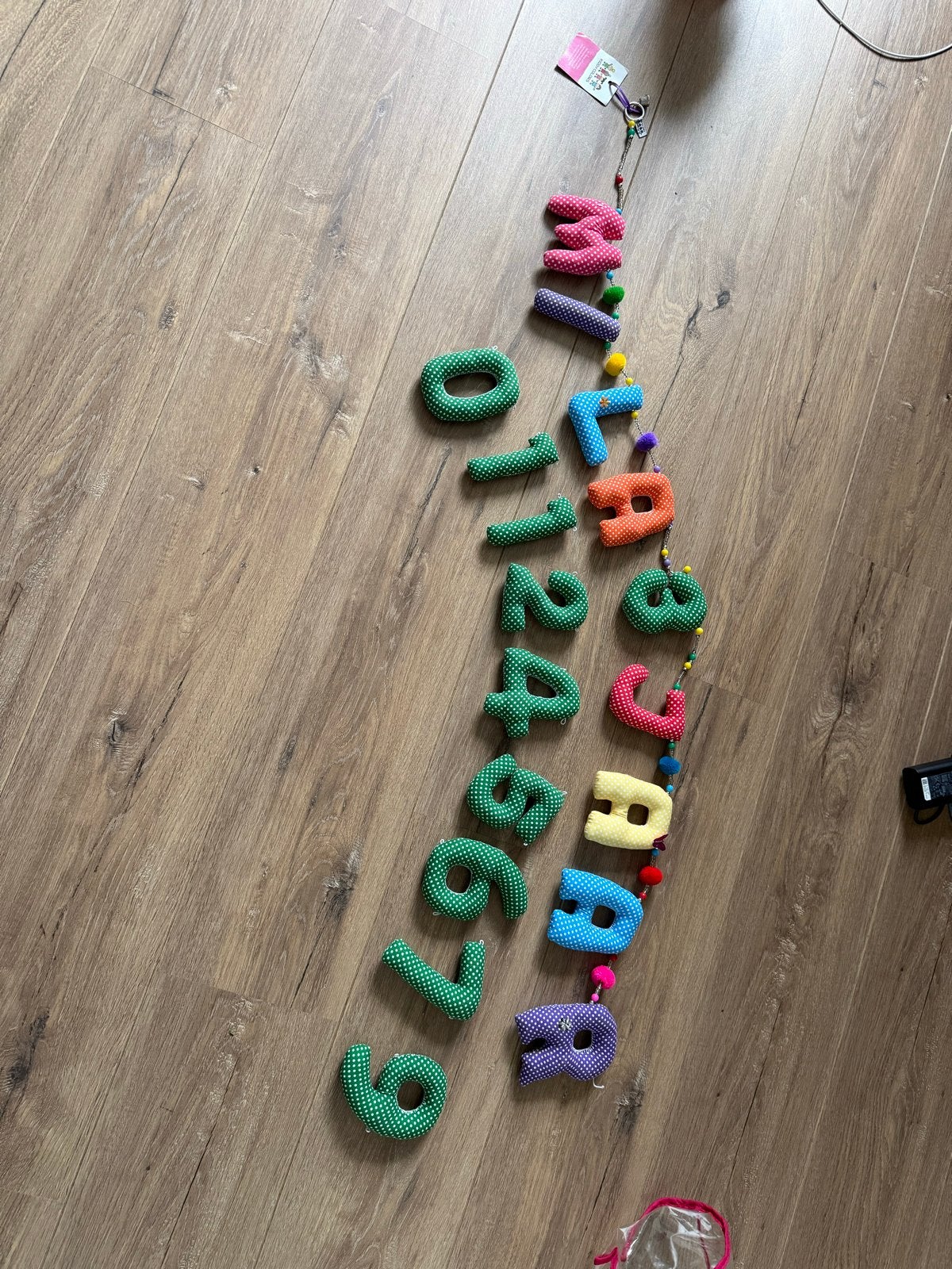 Mila Verjaardagsslinger Stof met Cijfers (8 ontbreekt), Hobby en Vrije tijd, Ophalen, Gebruikt, Versiering, Verjaardag
