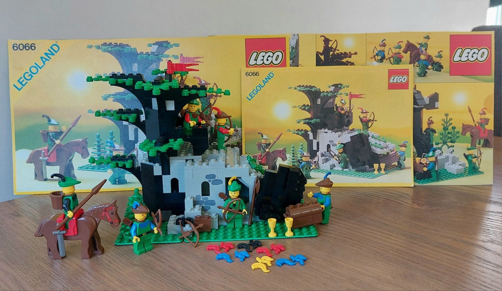 LEGO 6066 Camouflaged Outpost incl. de 18 veren, Kinderen en Baby's, Speelgoed | Duplo en Lego, Compleet, Gebruikt, Lego, Ophalen of Verzenden