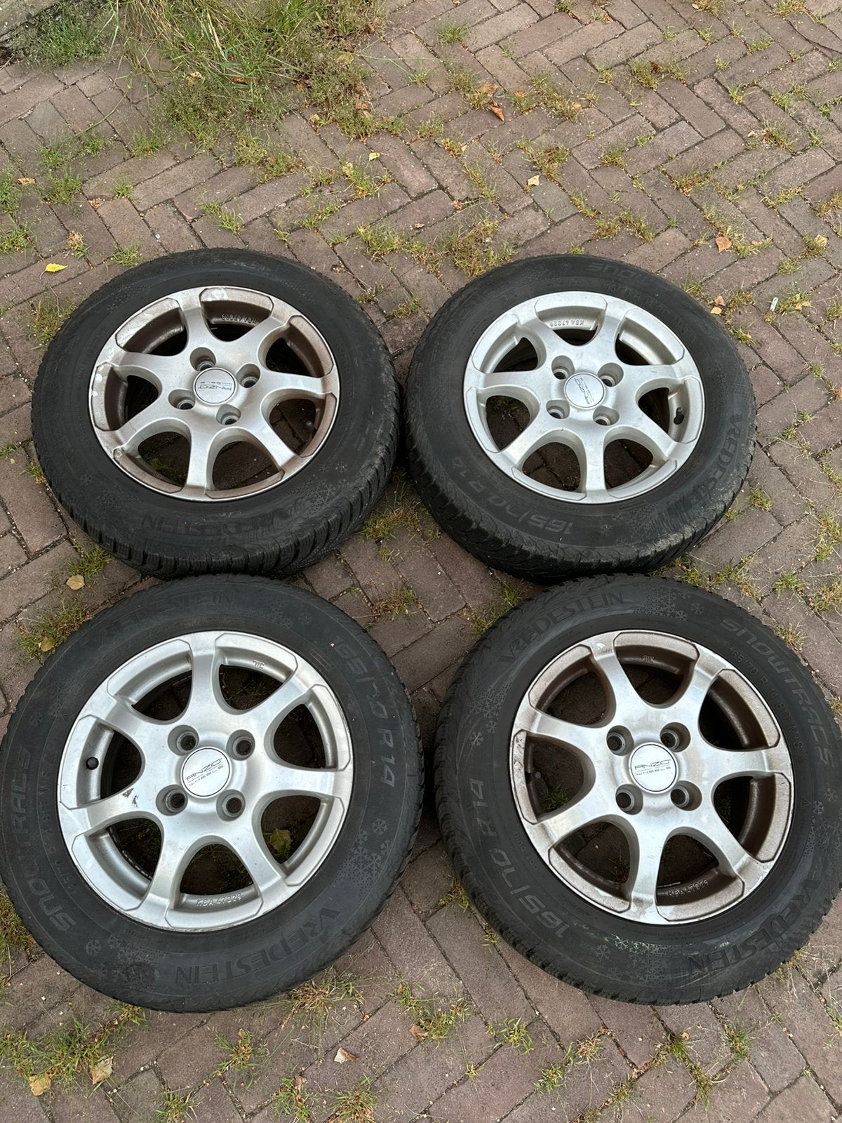 Winterbanden Vredestein Snowtrac 165-70-R14 Steek 4x108, Ophalen