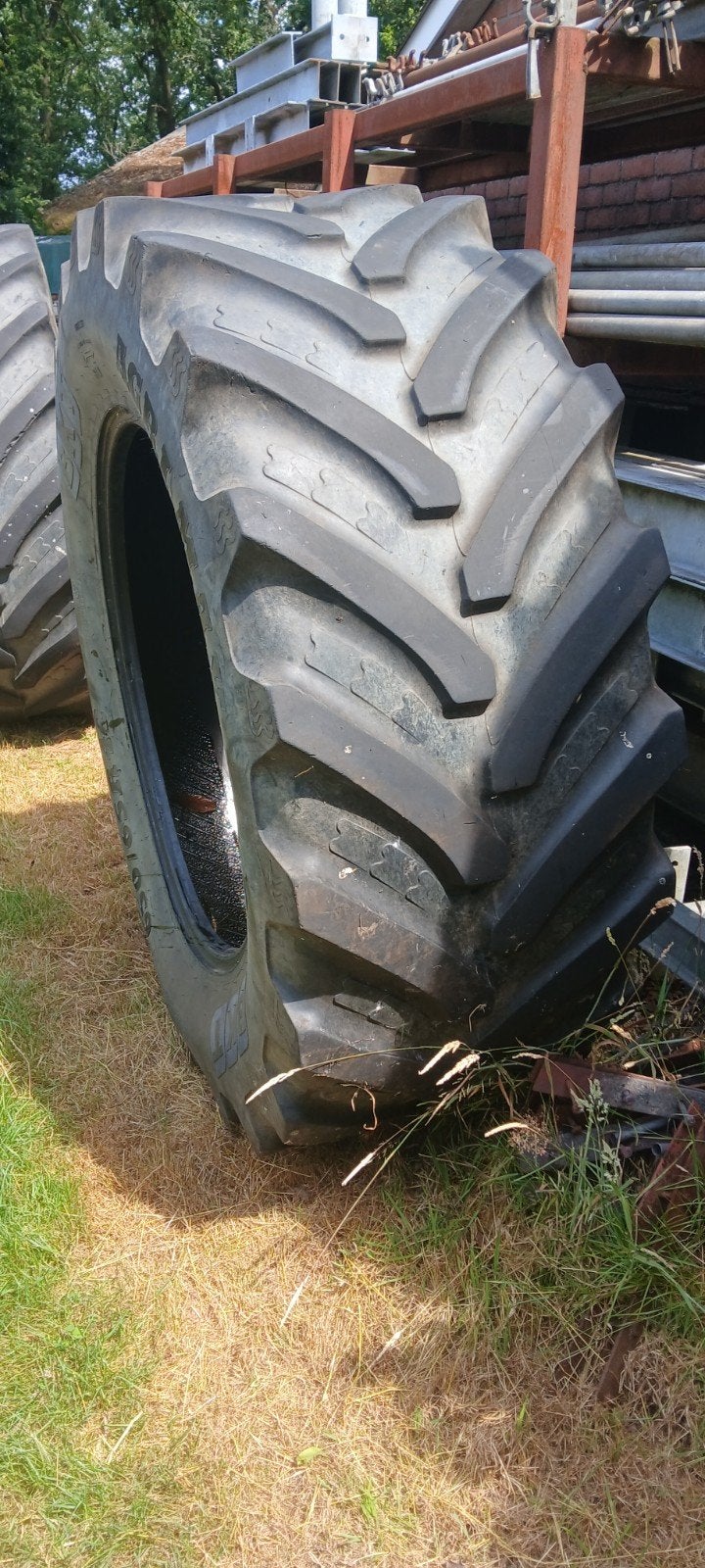BKT 650/65 R42, Ophalen