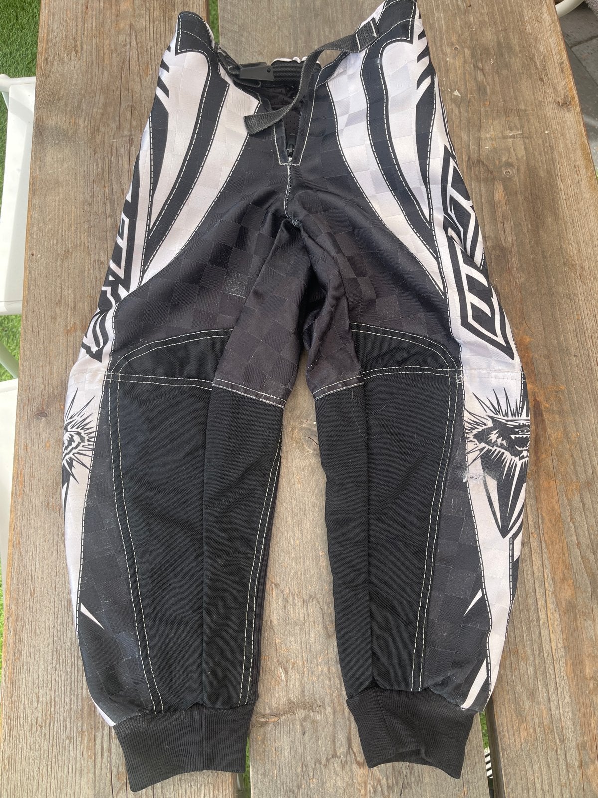 Kinder crossbroek - Zwart/Wit - Maat 22 (EU 32), Ophalen of Verzenden, Gebruikt, Jongen of Meisje