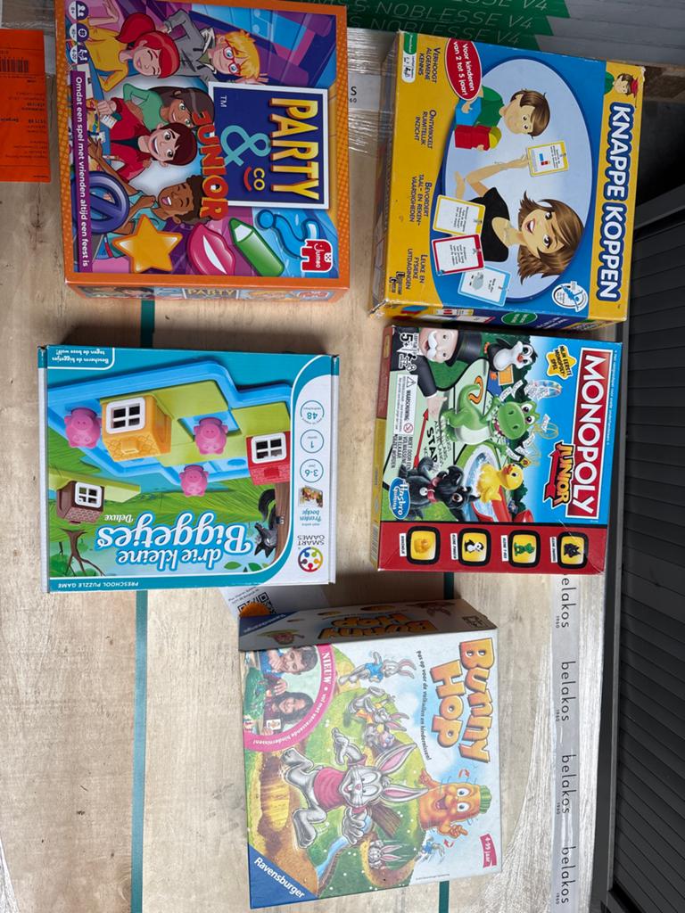 Leuke Junior Spelletjes: Party & Co, Monopoly, Bunny Hop, Drie of vier spelers, Ophalen of Verzenden, Gebruikt