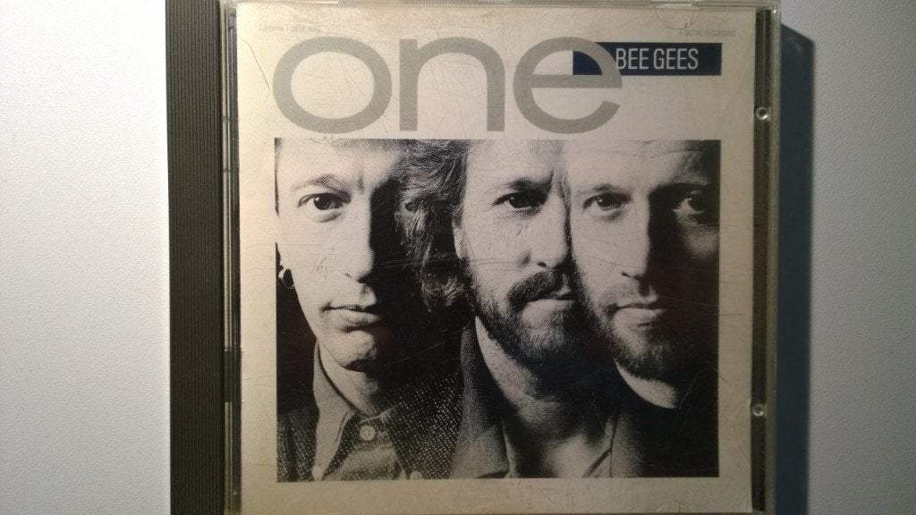 Bee Gees - One, Cd's en Dvd's, Cd's | Pop, Zo goed als nieuw, 1990 - 1999, Ophalen of Verzenden