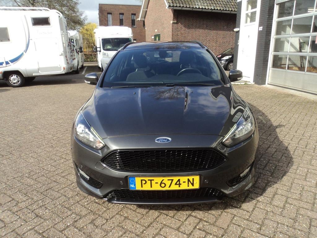 Ford Focus Wagon 1.0 ST-Line Navi Cruise Pdc, Gebruikt, Bluetooth, Origineel Nederlands, Handgeschakeld