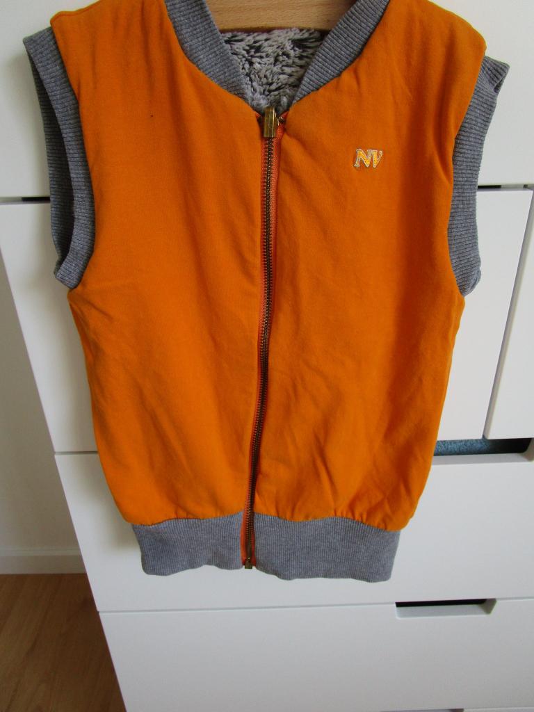 Ninni Vi ?? - mouwloos vest / bodywarmer maat 98/104, Kinderen en Baby's, Kinderkleding | Maat 98, Ninni Vi ??, Jongen of Meisje