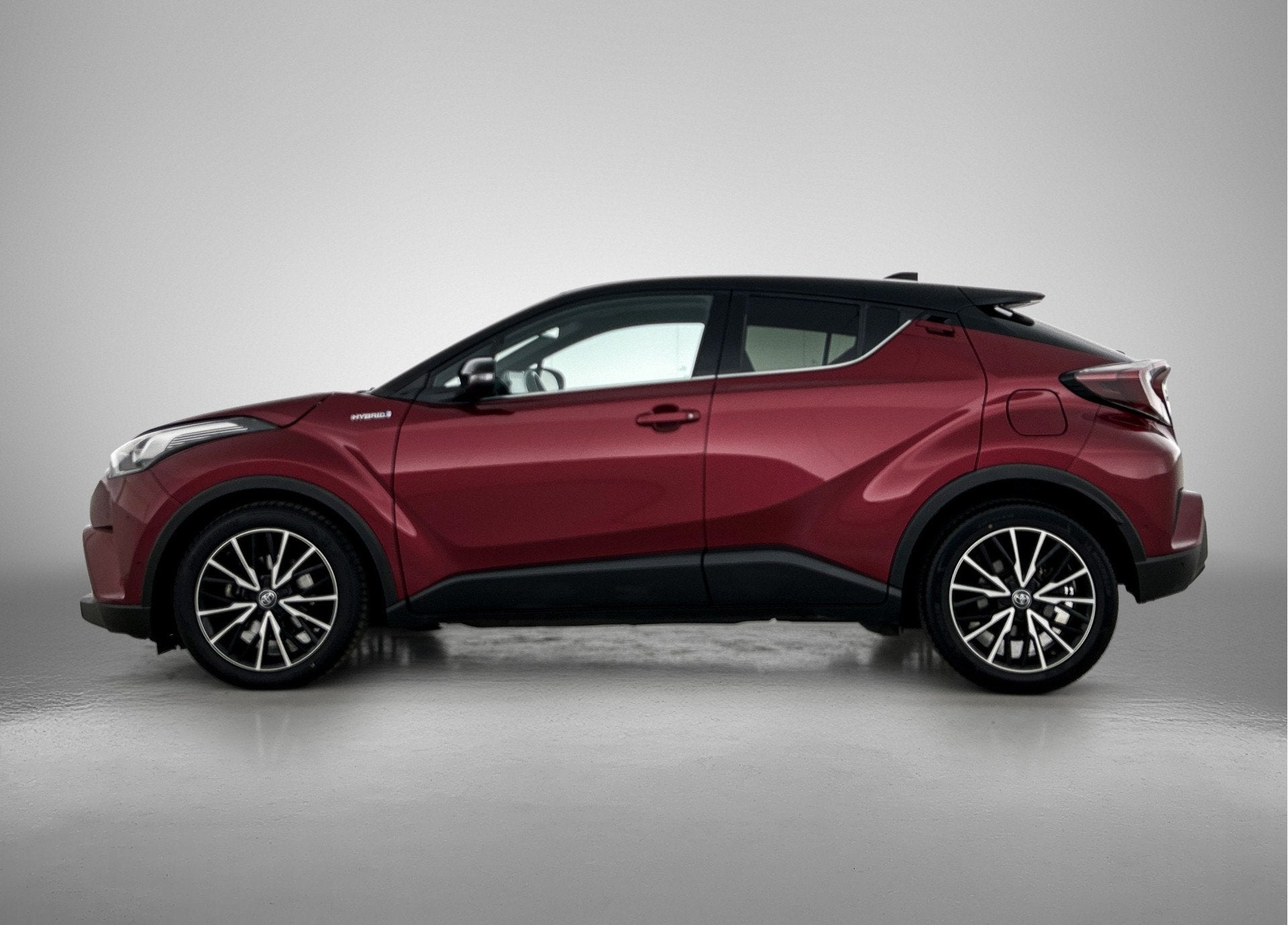 Toyota C-HR 1.8 Hybrid Style | Navigatie | Parkeersensoren, Auto's, 12 maanden, 4 cilinders, 122 pk, Bedrijf