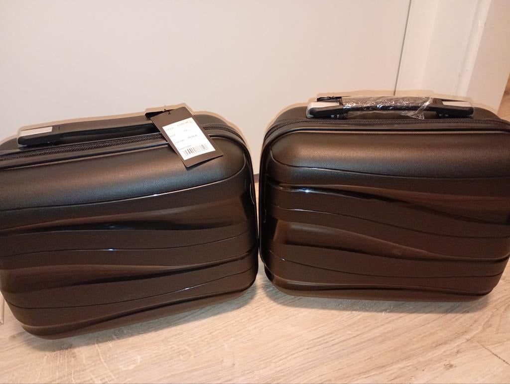 2 kleine koffer Kono 14" zwart, Hard kunststof, Nieuw, Minder dan 50 cm, Ophalen of Verzenden