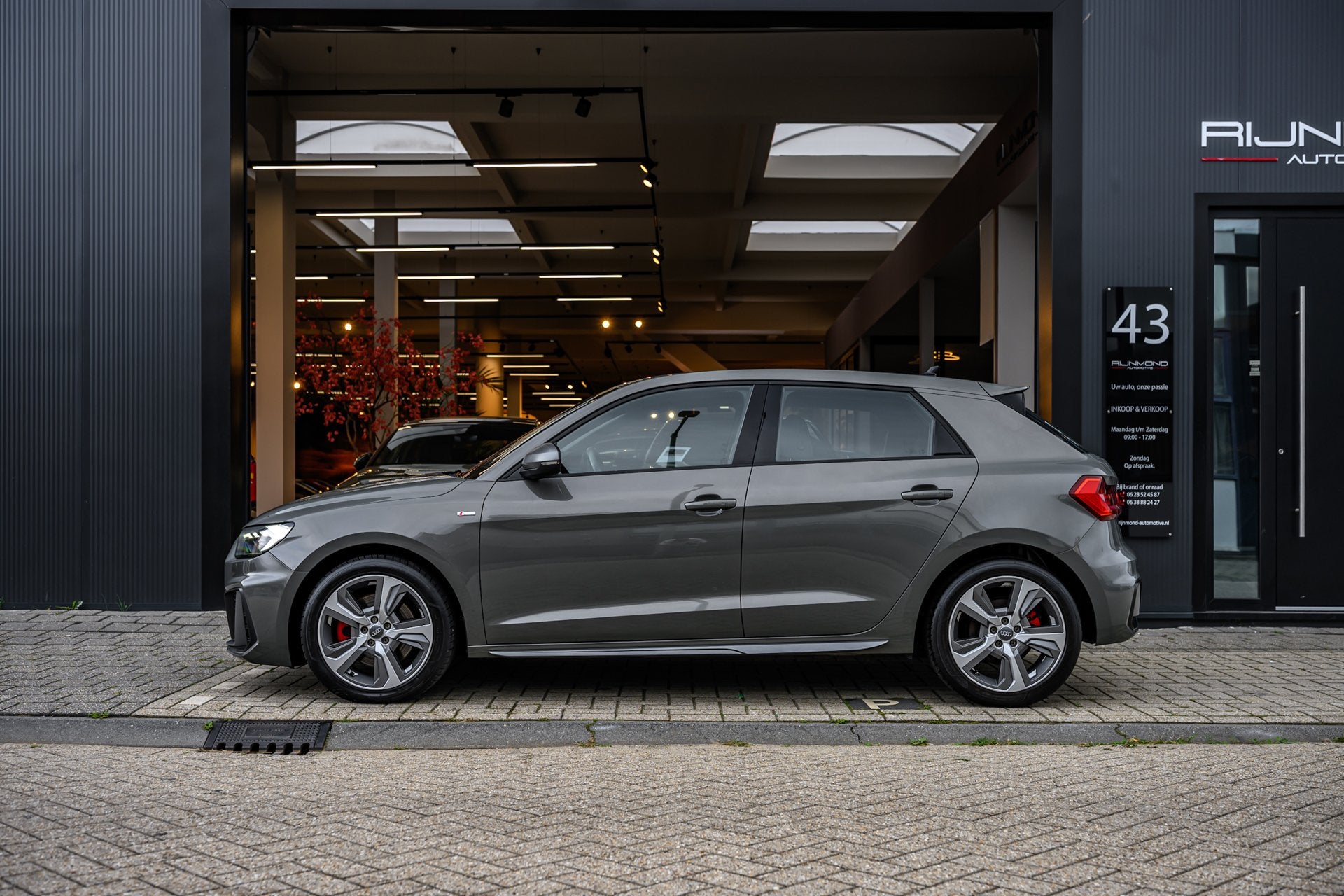 Audi A1 Sportback 40 TFSI Pro Line S|Camera|Lane-Assist|Acc|, Auto's, Dealer onderhouden, Zwart, 4 cilinders, 1984 cc