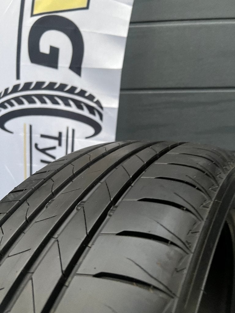 4x 235/50R20 100V Bridgestone Alenza 001 Run Flat, Bestelwagen, Nieuw, Ophalen of Verzenden, 235 mm