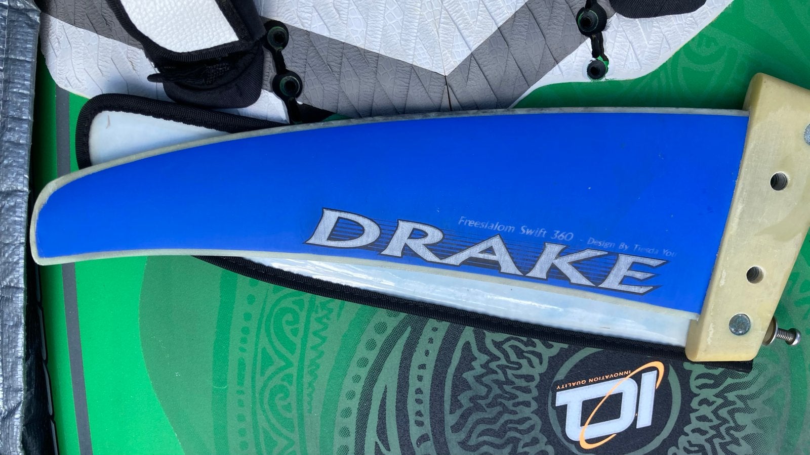 Starboard AtomIQ 110 Windsurfboard - Licht en Wendbaar, Ophalen, Met voetbanden, Minder dan 250 cm, 6.5 m² tot 8 m²