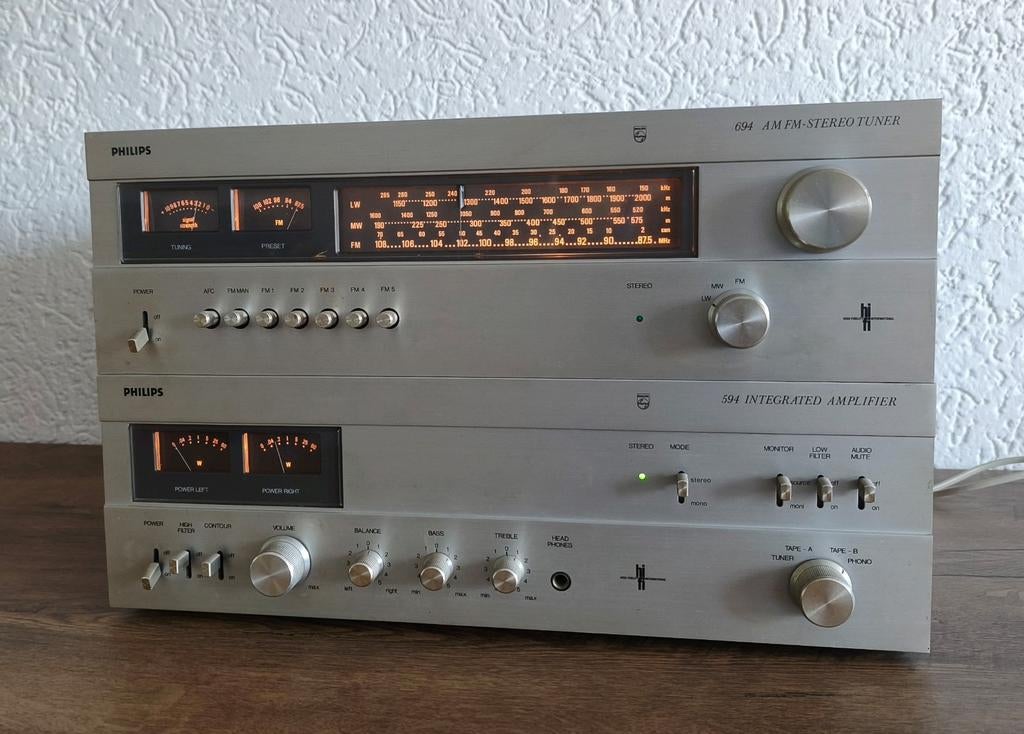 Philips 594 Integrated Amplifier en 694 AM/FM Stereo Tuner, Ophalen, Philips, Gebruikt, Tuner of Radio