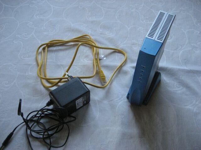 Internet kabelmodem met voeding CXC 150 Castlenet, Computers en Software, Ophalen of Verzenden, Zo goed als nieuw, Router met modem