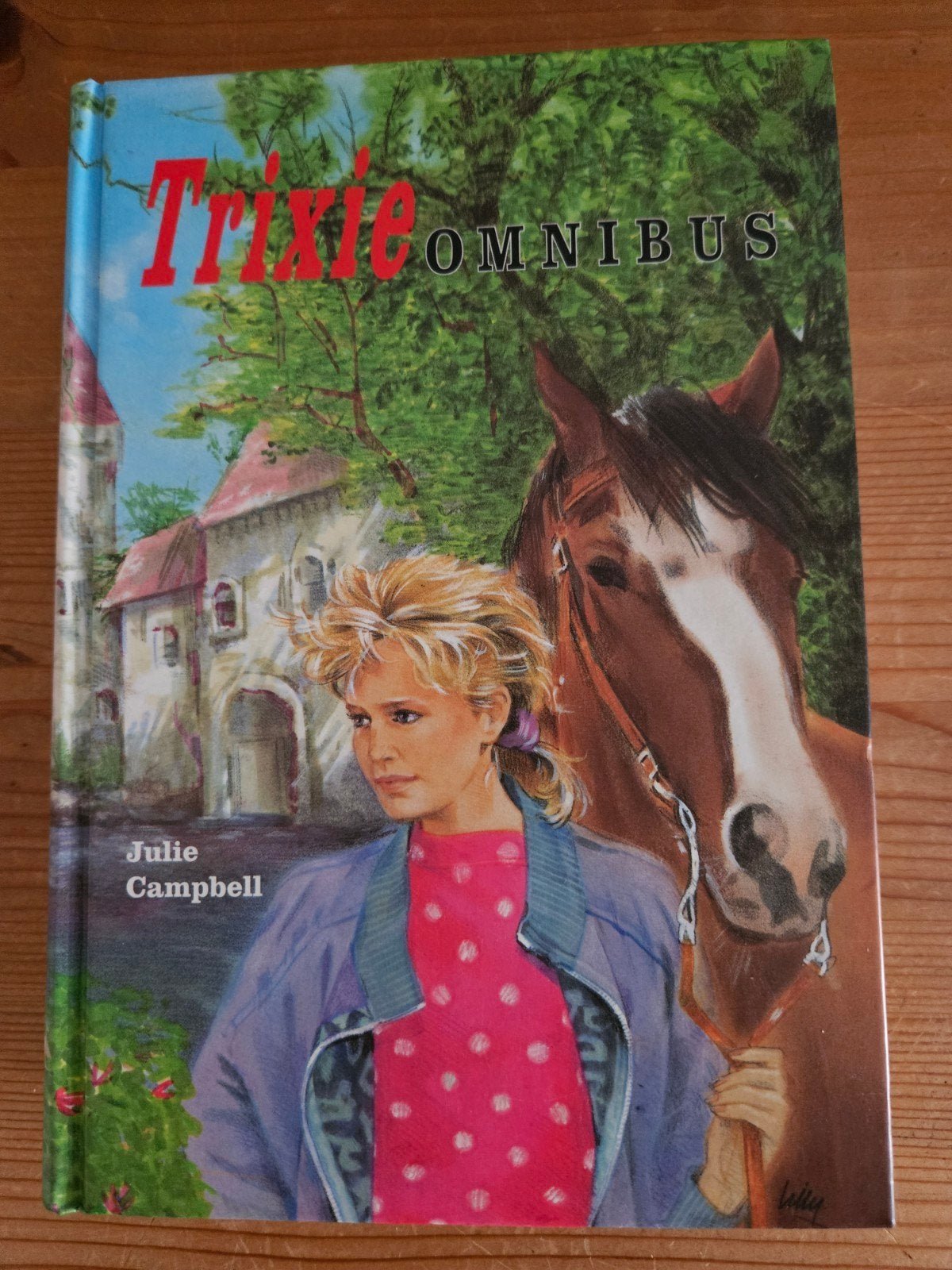 🐴 Trixie Omnibus - Julie Campbell, Ophalen of Verzenden, Zo goed als nieuw, Julie Campbell, Fictie