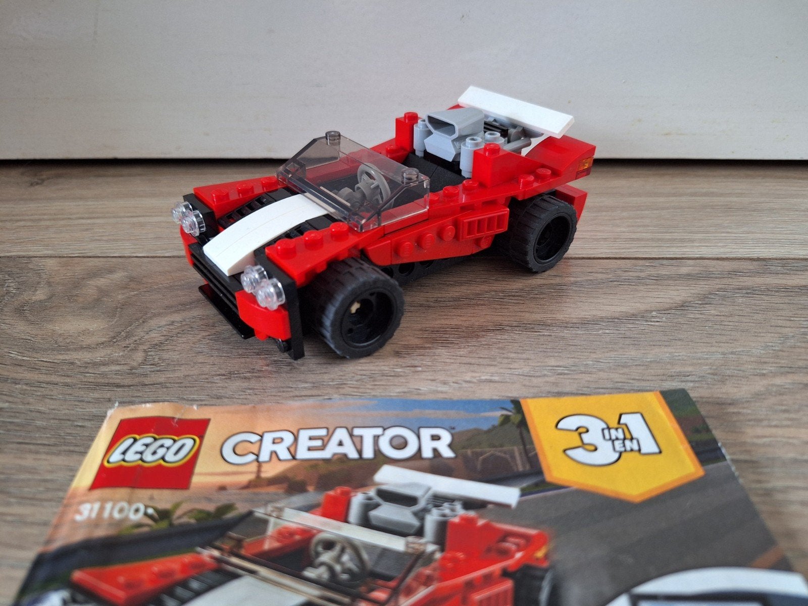Lego Creator 31100
Sports Car
- 3 in 1, Ophalen of Verzenden