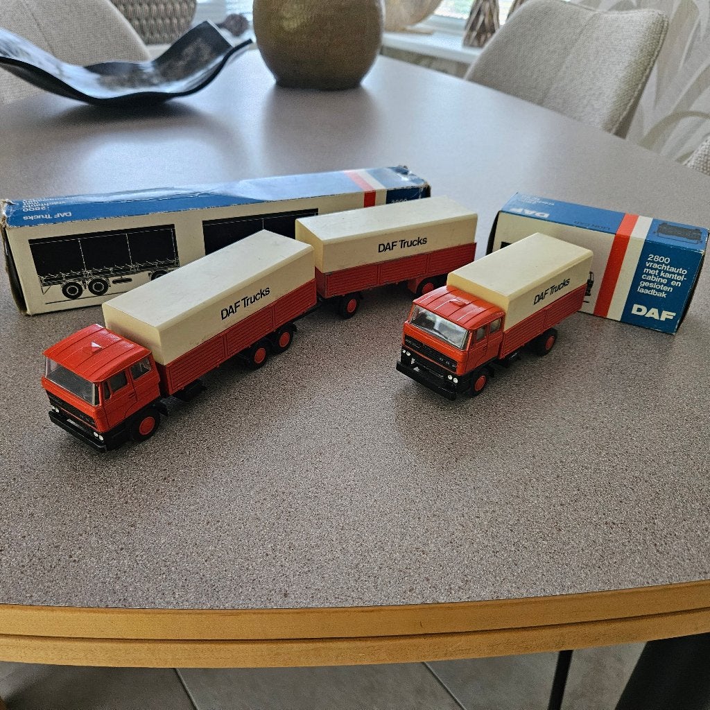LION CAR: Restpartij DAF 2800 ( NR 58 en NR 64), Hobby en Vrije tijd, Modelauto's | 1:50, Ophalen of Verzenden, Gebruikt, Bus of Vrachtwagen
