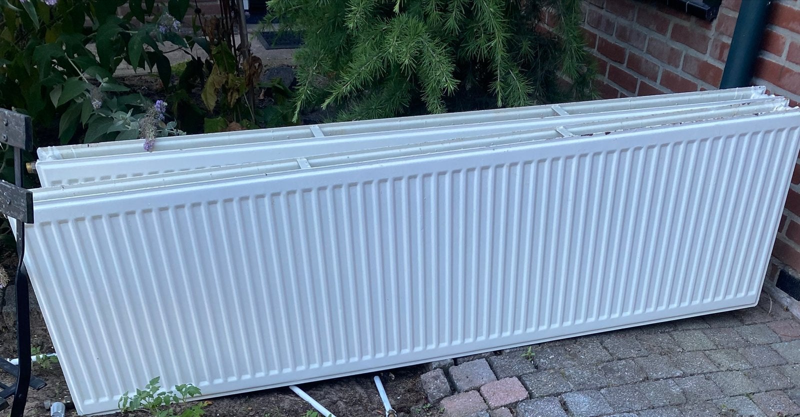 Twee radiatoren - per stuk 25€ 183cm lang.50cm hoog, Ophalen of Verzenden, Gebruikt, Radiator