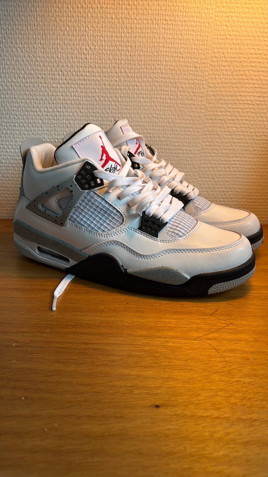 Jordan 4 “white cement”, Ophalen of Verzenden, Nieuw, Wit