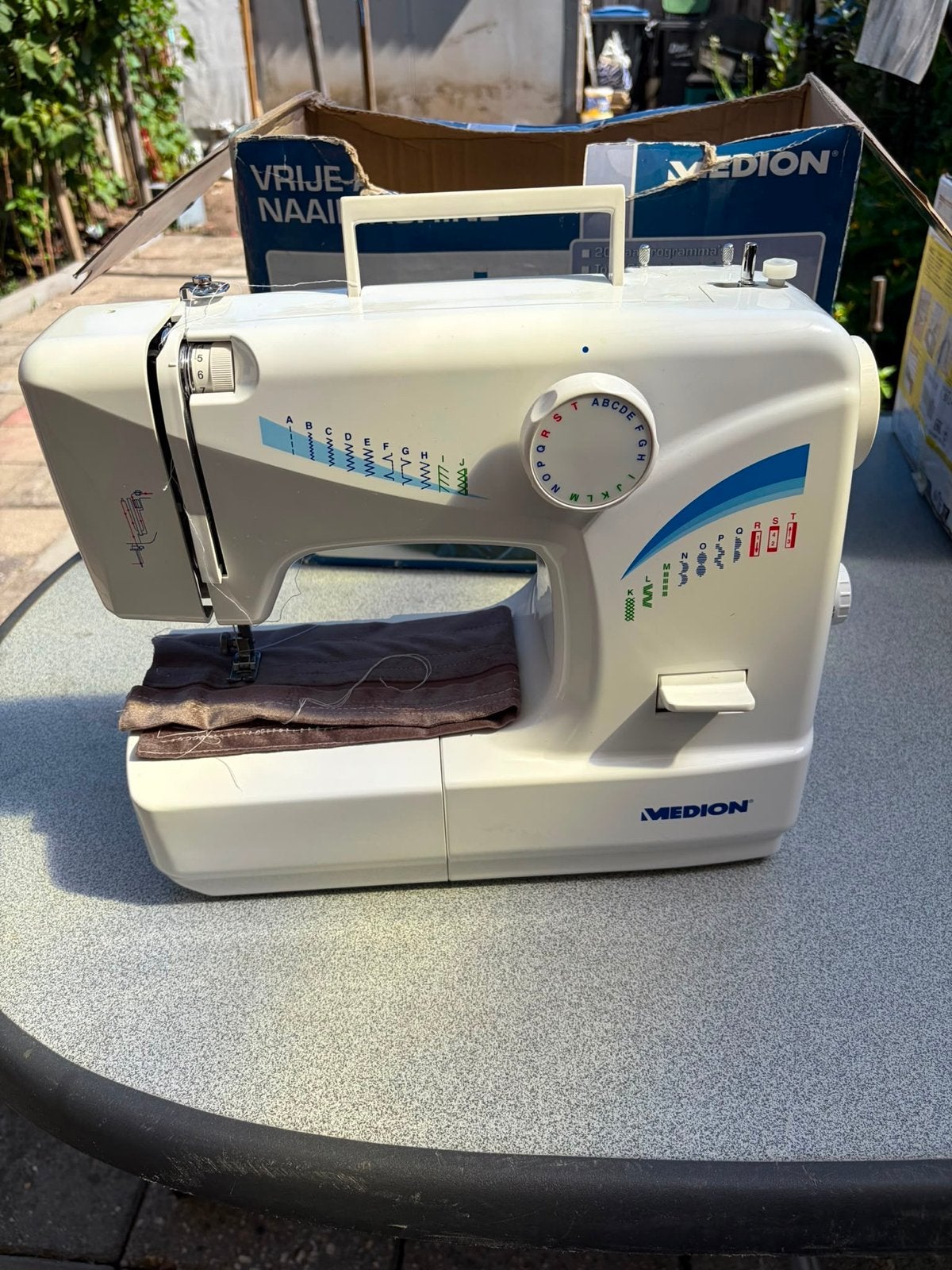 Medion Naaimachine - Zo goed als nieuw, Ophalen, Zo goed als nieuw, Naaimachine, Overige merken