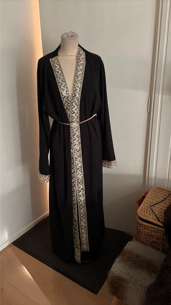 Nieuw lang vest / kabaya. One size, Ophalen of Verzenden, Nieuw, Maat 42/44 (L), Zwart