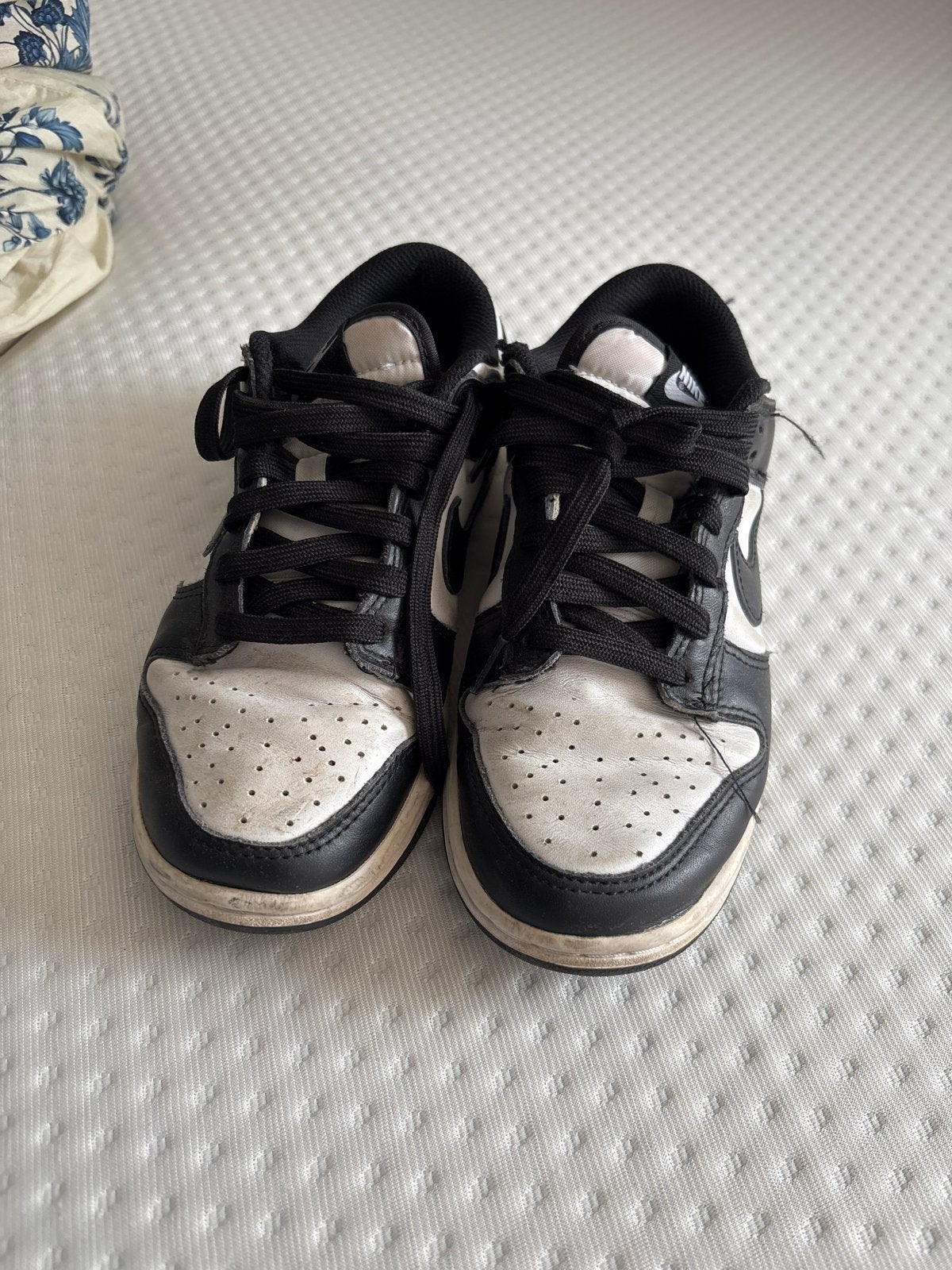 Nike Dunk Low Panda - Goed gebruikt, Kleding | Heren, Schoenen, Ophalen of Verzenden, Gedragen, Zwart, Sneakers of Gympen