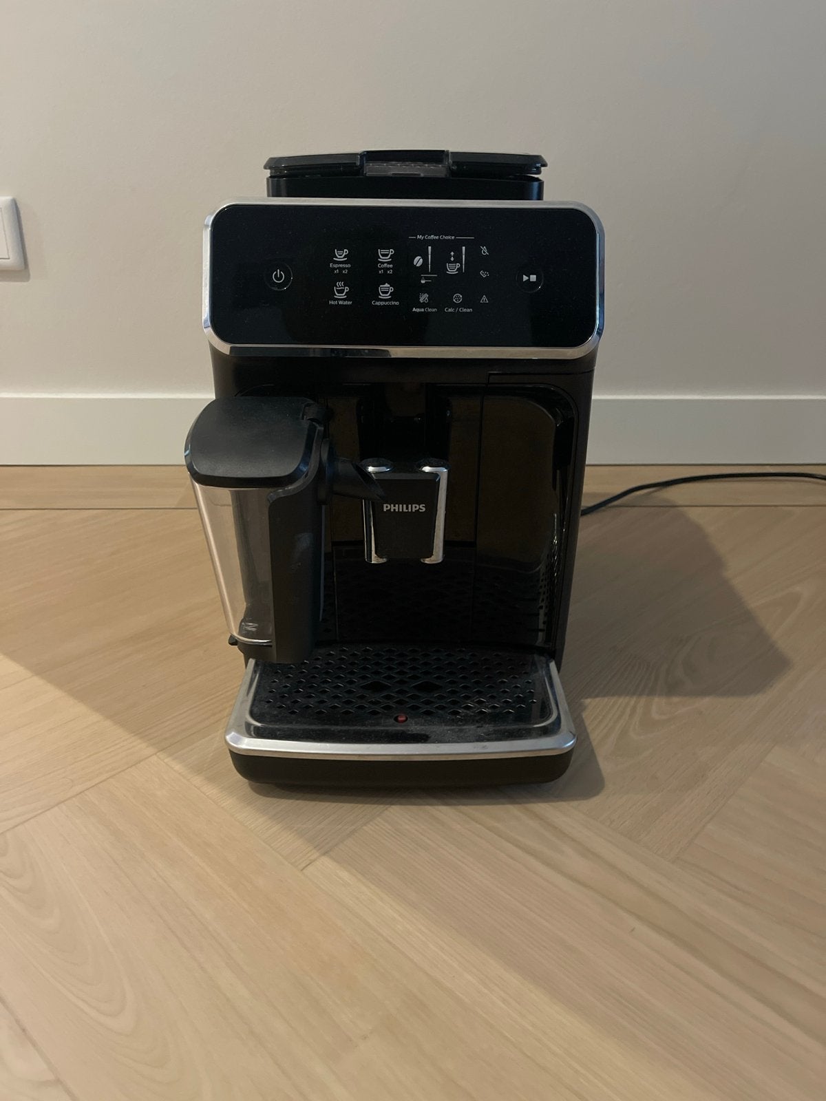 Philips EP2231 Koffiemachine - Schroef van grinder afgebroke, Gebruikt, 10 kopjes of meer, Koffiemachine, Afneembaar waterreservoir