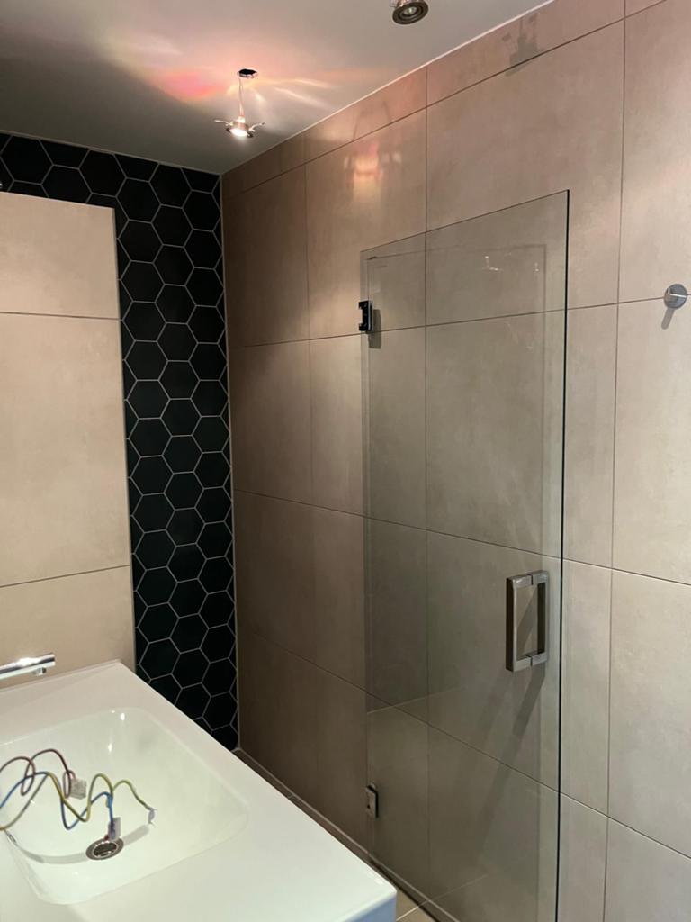 Douchedeur Hornbach 90cm x 200cm deur, Ophalen, Nieuw, Met douche