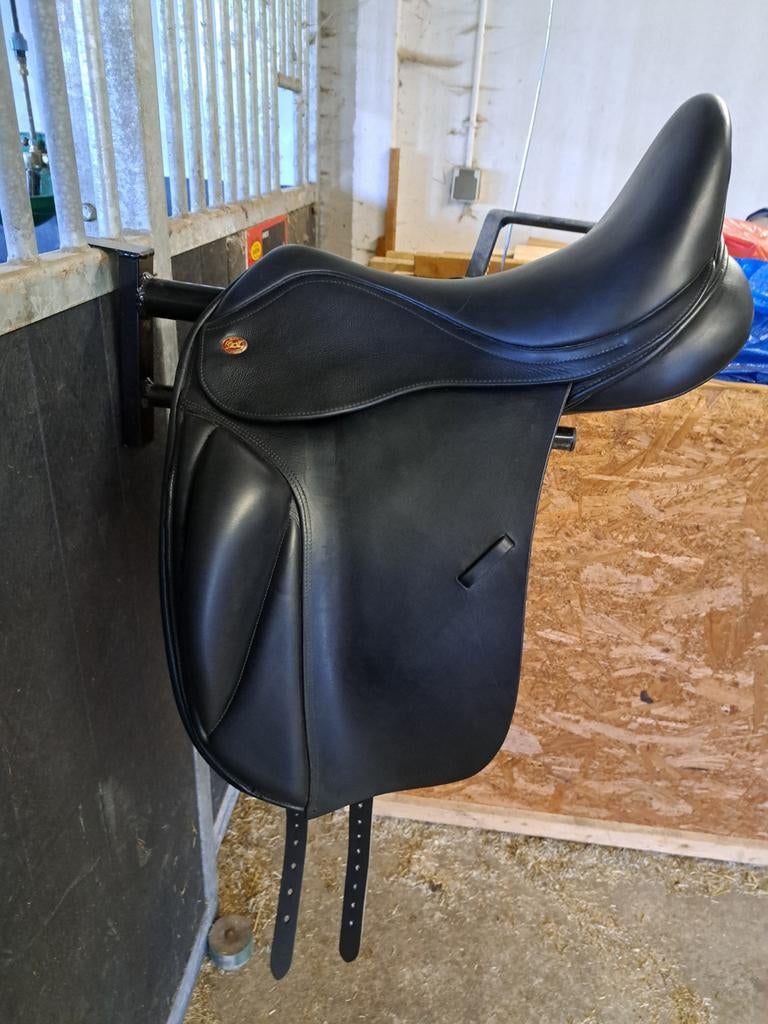ZEER NETTE KENT & MASTERS DRESSUURZADEL 17,5 INCH, Ophalen of Verzenden, Zo goed als nieuw, Dressuur