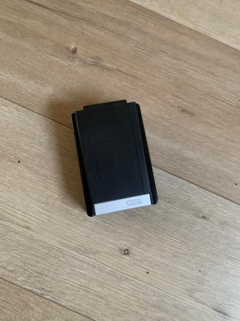 Abus sleutel kastje voor aan voordeur muur., Ophalen of Verzenden, Zo goed als nieuw