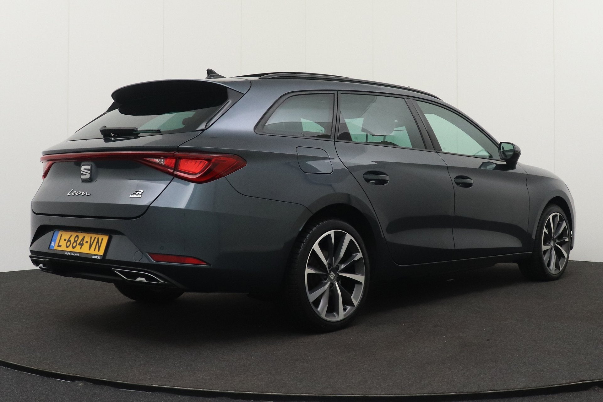 SEAT Leon Sportstourer 1.4 204 PK TSI PHEV FR Pano-dak 18'LM, Auto's, Dealer onderhouden, Gebruikt, 4 cilinders, Leon
