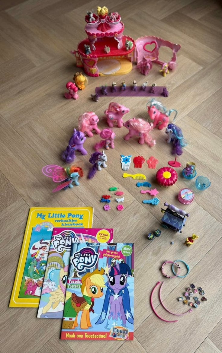 My little pony, verzameling met speelgoed en spulletjes, Ophalen of Verzenden, Gebruikt