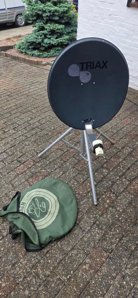 Triax schotelantenne met statief en LNB, Ophalen, Gebruikt, (Schotel)antenne, Overige merken