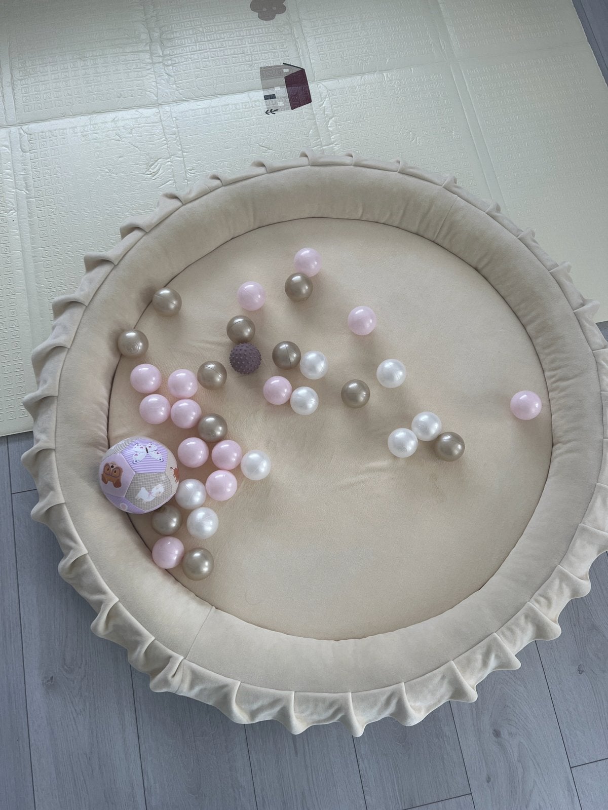 Speelnest Soft Velvet beige – zacht en comfortabel, Beige, Ophalen of Verzenden, Zo goed als nieuw, Overige typen