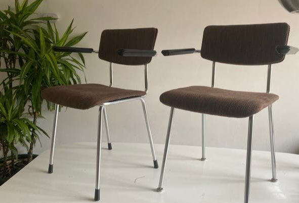 Vier Gispen stoelen, refurbished, Huis en Inrichting, Stoelen, Ophalen, Gebruikt, Bruin, Retro vintage