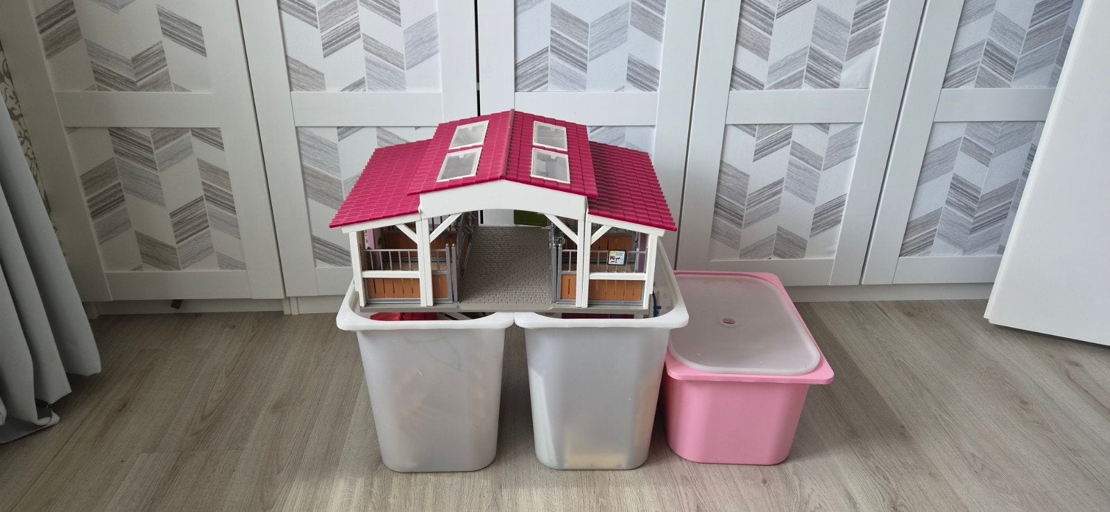 Schleich paarden, manege, trailer en meer, Ophalen of Verzenden, Gebruikt, Poppenhuis