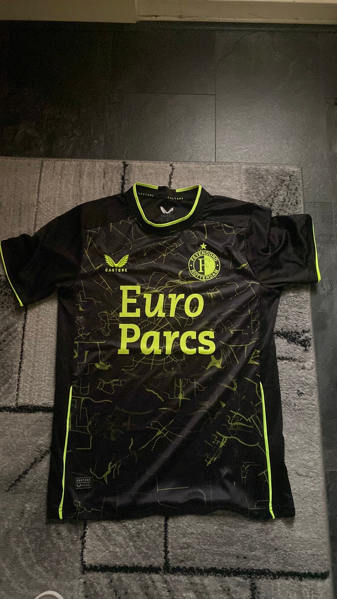 Feyenoord t-shirt, Maat M, Ophalen of Verzenden, Zo goed als nieuw, Shirt