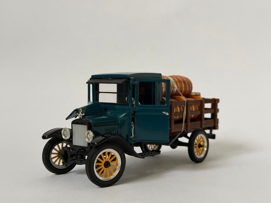 Signature ford model tt stakebed 1:32, Ophalen of Verzenden, Zo goed als nieuw, Transport