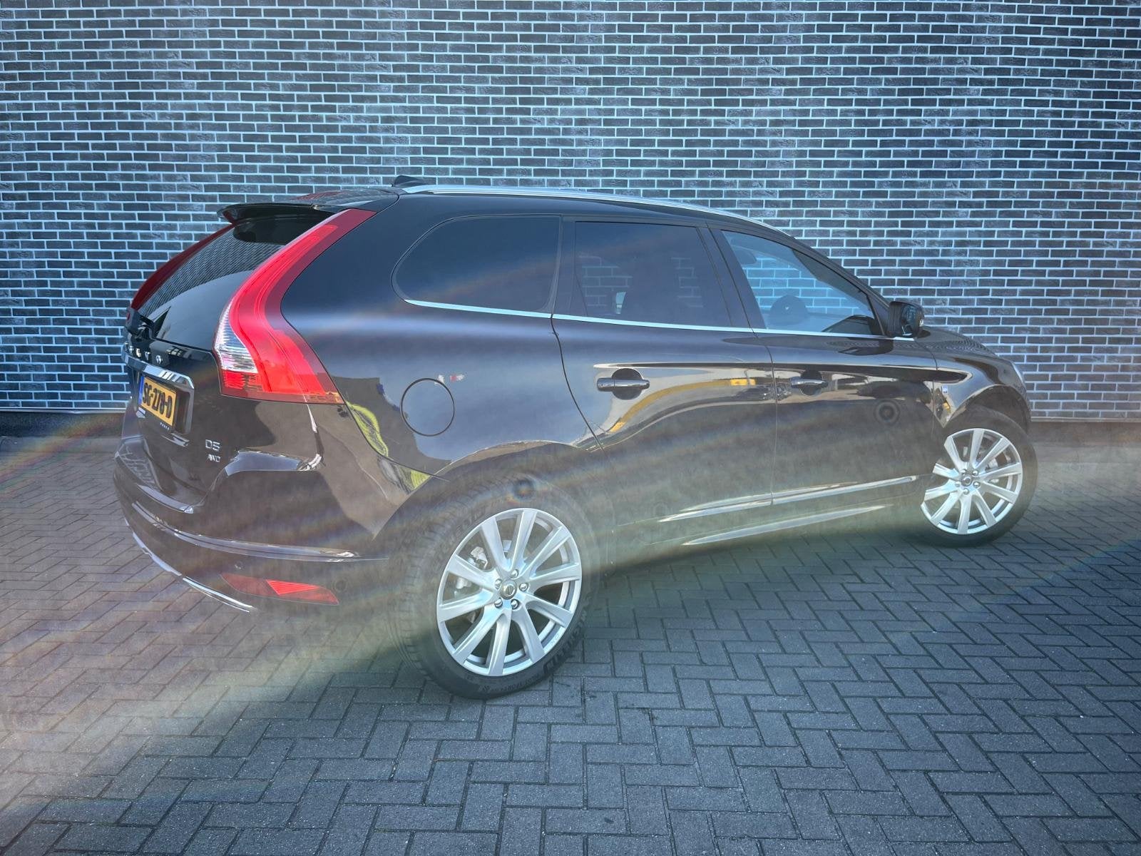 Volvo XC60 2.4 D5 Ocean Race | Trekhaak | Navigatie | Achter, 12 maanden, 197 €/maand, Zwart, Bedrijf