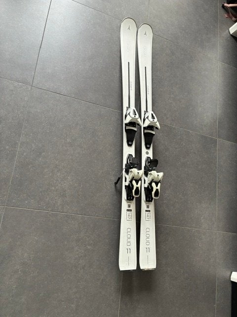 Atomic Cloud 11 ski's - 147 cm, Ophalen, 140 tot 160 cm, Gebruikt, Carve