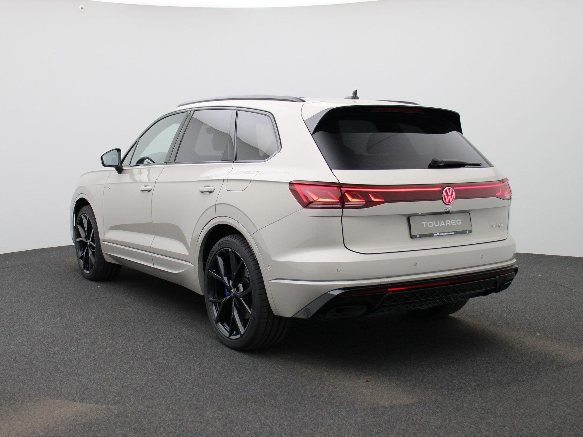 Volkswagen Touareg 3.0 TSi eHybrid 4MOTION R Edition 462 PK|, Automaat, 12 maanden, 14 kWh, Gebruikt