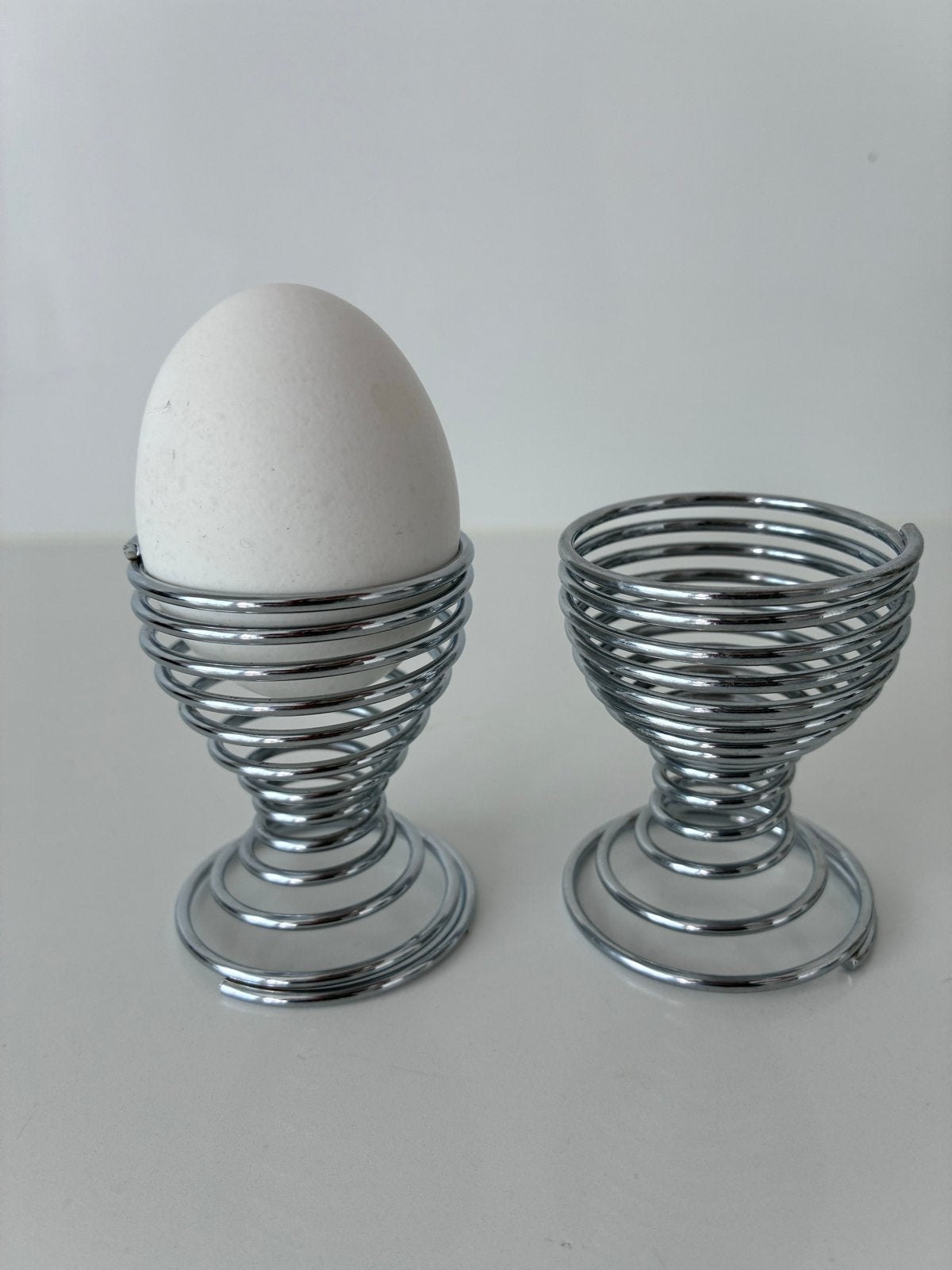2x Eierdopje Spiraal - Modern Design, Zilver, Ophalen of Verzenden, Metaal, Overige typen