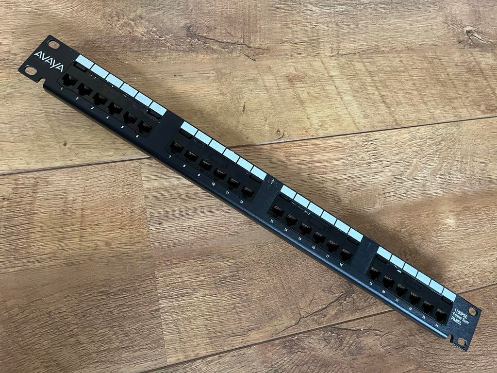 Avaya 19” patchpanel 24 poorten, Ophalen of Verzenden, Zo goed als nieuw